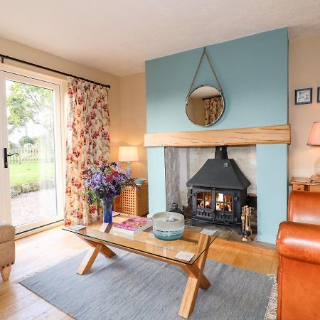 Bluebell Cottage ルージリー エクステリア 写真