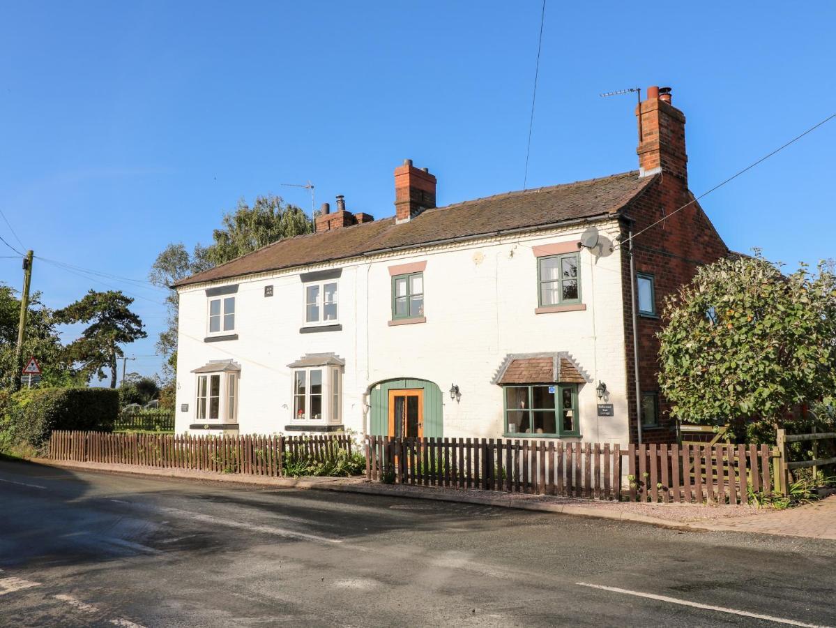 Bluebell Cottage ルージリー エクステリア 写真