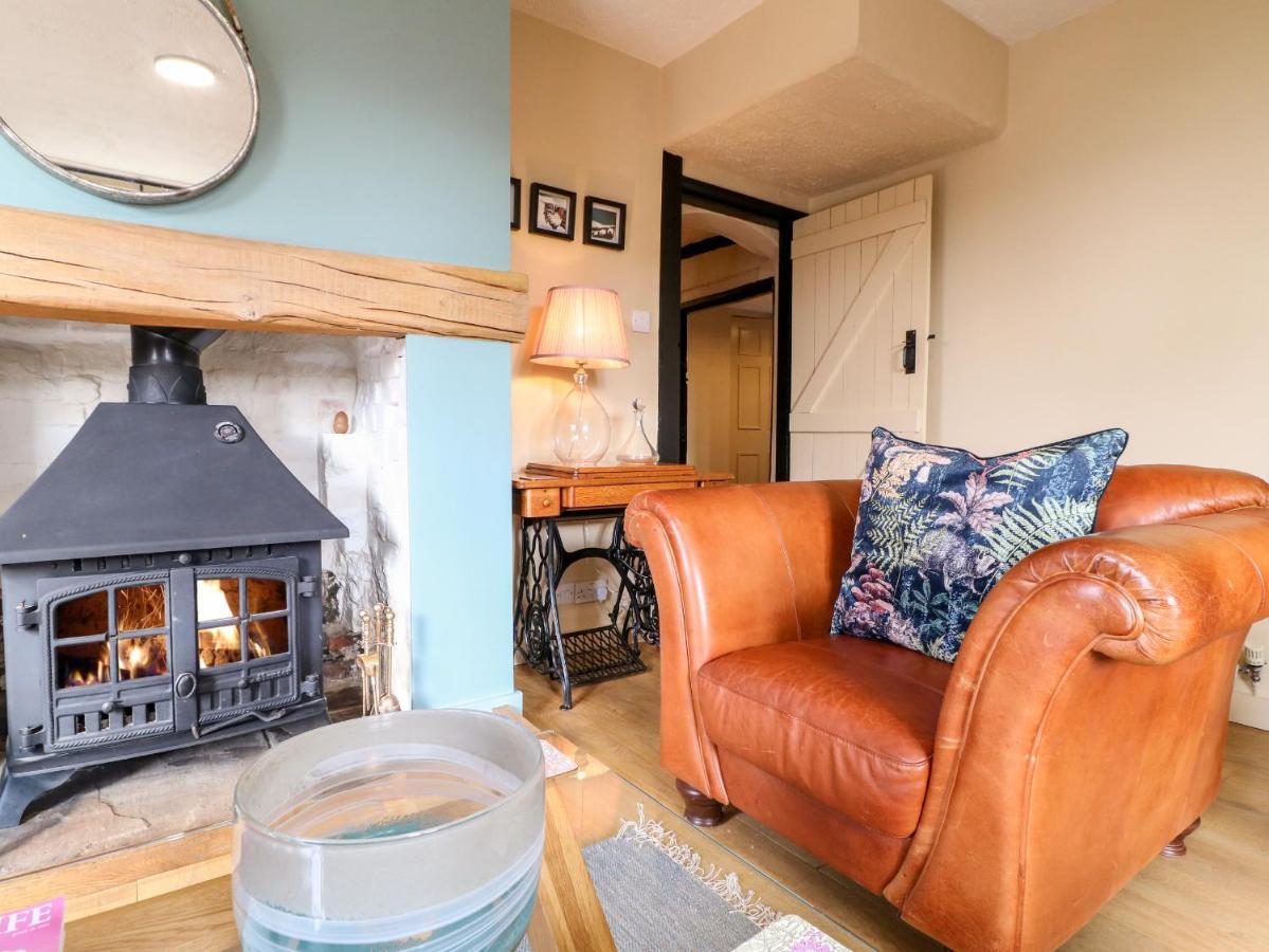 Bluebell Cottage ルージリー エクステリア 写真