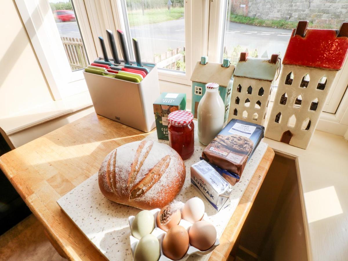 Bluebell Cottage ルージリー エクステリア 写真